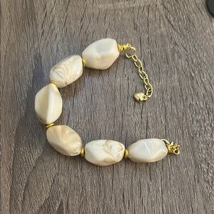 Elegant Cream and Gold Beaded Bracelet